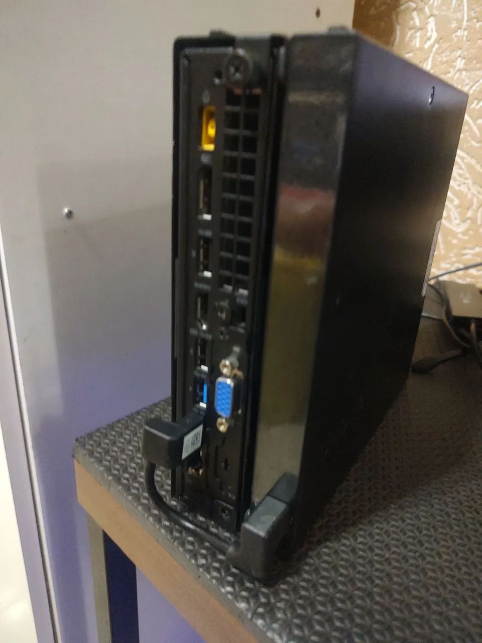 Mini CPU Lenovo i3 8100 com 8 gb ddr4 - Foto 2