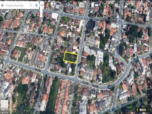 Terreno com 1.350m² no Mercês