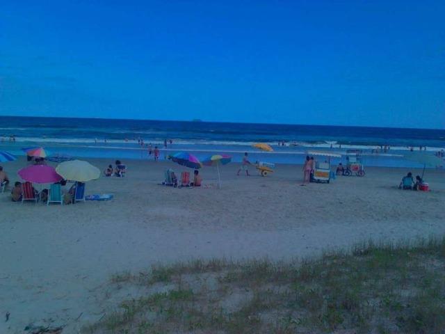 Alugo Casa Balneário Praia de Leste, há 450 metros da praia, - Foto 4