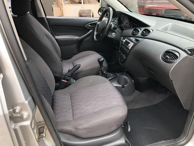 Focus sedan 1.6 completo 2004 - Foto 11
