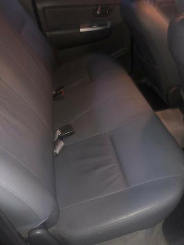 Vendo ou troco Hilux 13/13 SRV Preta - Foto 4