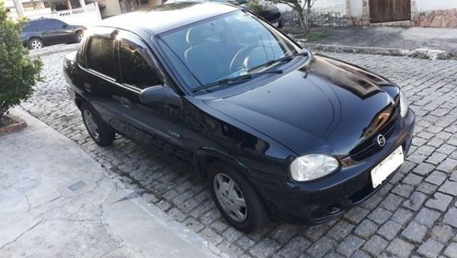 Corsa Classic em perfeito estado de conservação