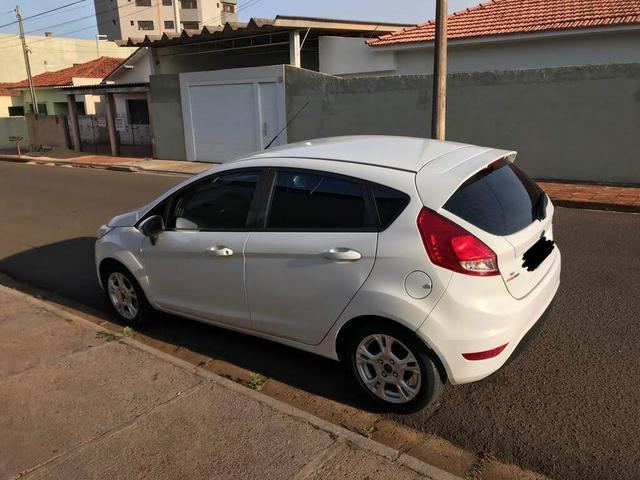 Ford Fiesta Hacth 1.6 AT - Foto 2