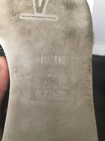 tenis vizzano brilhante