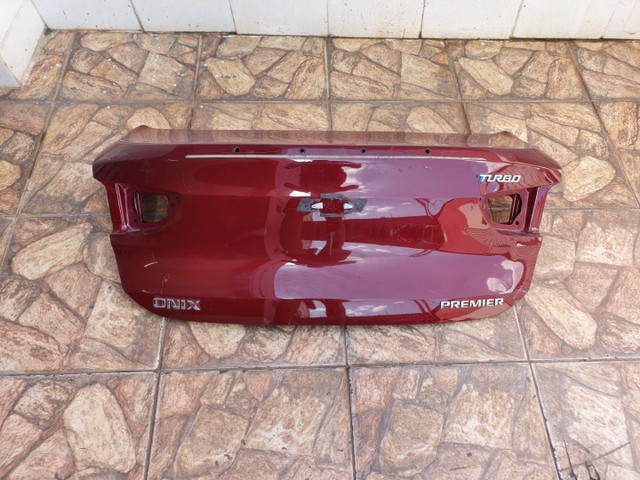Tampa traseira Onix Plus 20/21 Original