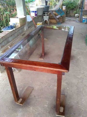 Mesa madeira tampo de vidro 400