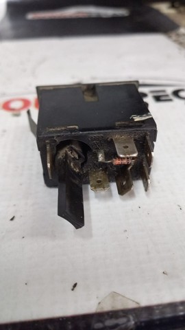 Botão Pisca Alerta Gol Parati Quadrado Zbc953235 Vl