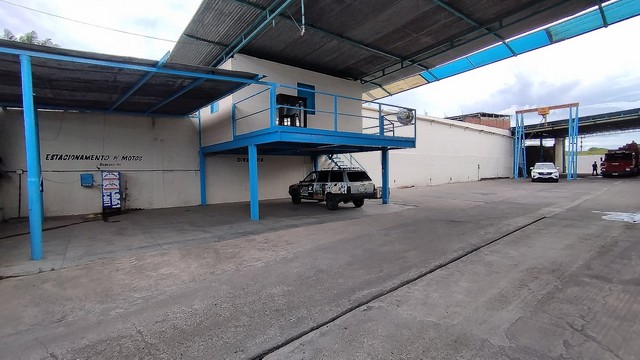 Galpão / Depósito / Armazém / Garagem para aluguel possui 4.300 M² de área total