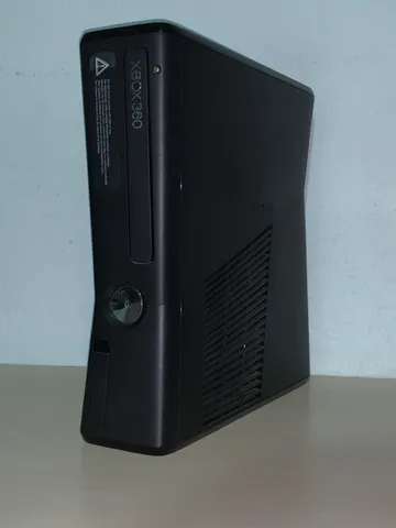 Console Xbox 360 Slim-E 4GB - Desbloqueado - Semi Novo, Game Center World