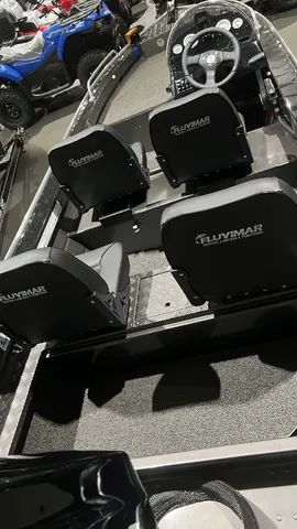 Lancha Fluvimar boto lx plus 5500 + Motor de popa 50 hp Mercury + Carreta rodoviária - Foto 8