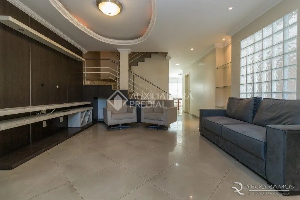 CASA COM PÁTIO E PISCINA 3 DORMITÓRIOS SUÍTE COM CLOSET E BANHEIRA DE HIDRO NO ECOVILLE - Foto 3