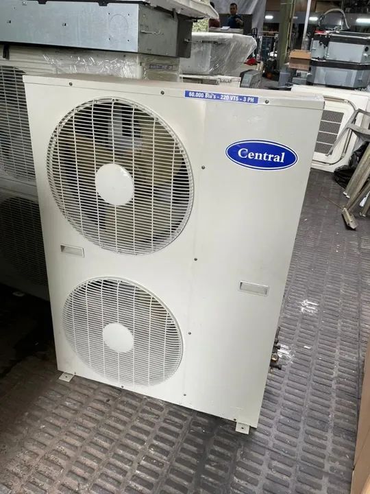 Cond Hitachi 59.000 BTUs 220v 3F - Foto 2