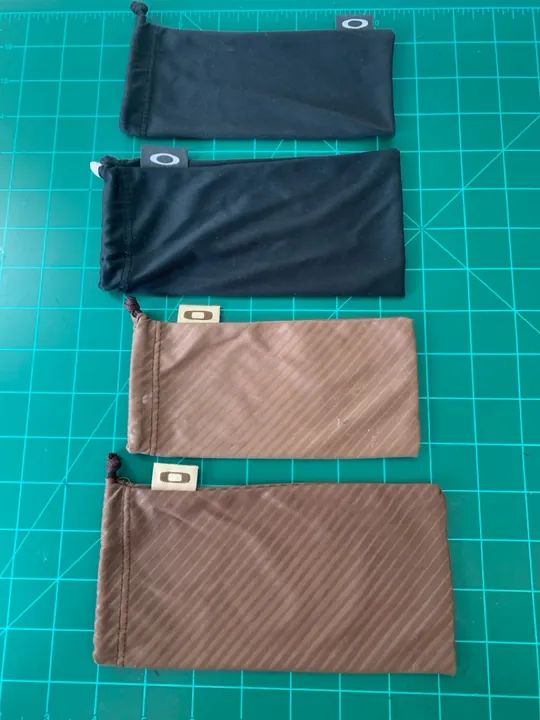 4 Capas para Óculos Oakley - Novas e Usadas