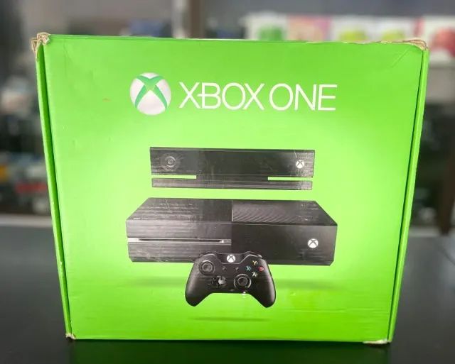 Xbox One 500GB Fat com Kinect Preto Revisado Usado