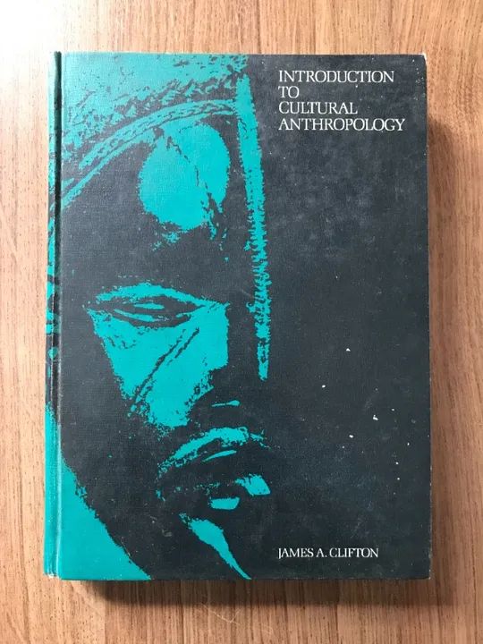 Livro "Introduction to Cultural Anthropology" (James A. Clifton)