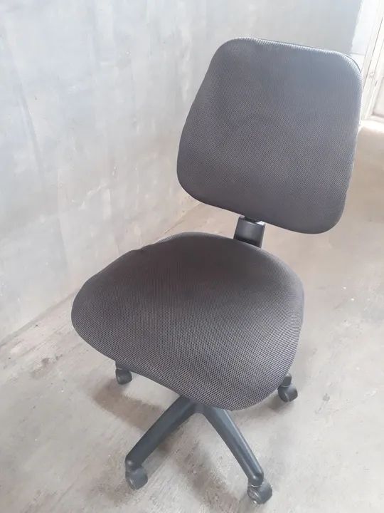 CADEIRA DE ESCRITÓRIO SEMINOVA - Foto 3