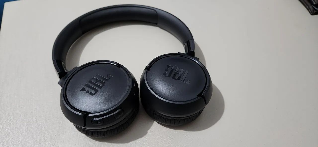Fone JBL TUNE 520BT Preto  - Foto 4