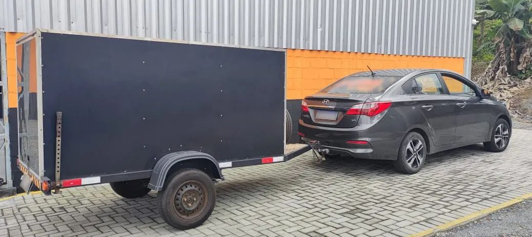 Carretinha Reboque R/Presidente Baú ACM - TOP (doc. em dia)