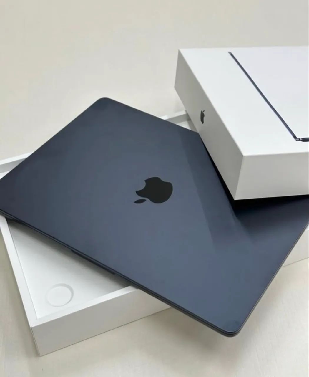 MacBook Air M4 13 256GB 16GB Midnight Novo Lacrado - Notebooks