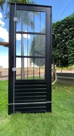 Porta c/Postigo Alumínio - Foto 2