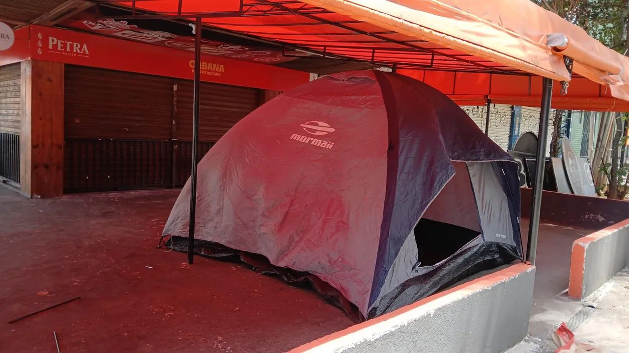 Barraca de acampamento 6 pessoas 