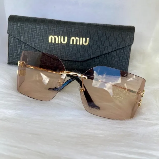 Óculos MIU MIU modelo novo