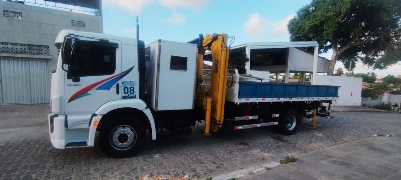  ALUGA-SE / AGREGA-SE MUNCK 20 TONELADAS ?