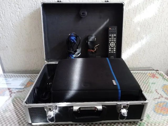 PROJECTOR64396801707907123