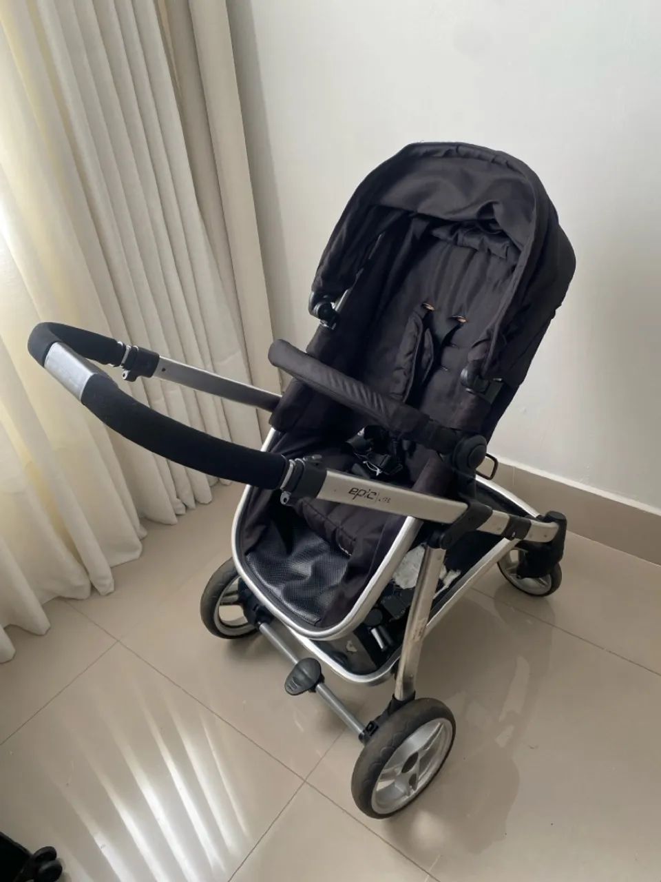 Carrinho de bebê epic lite infanti 3 em 1 