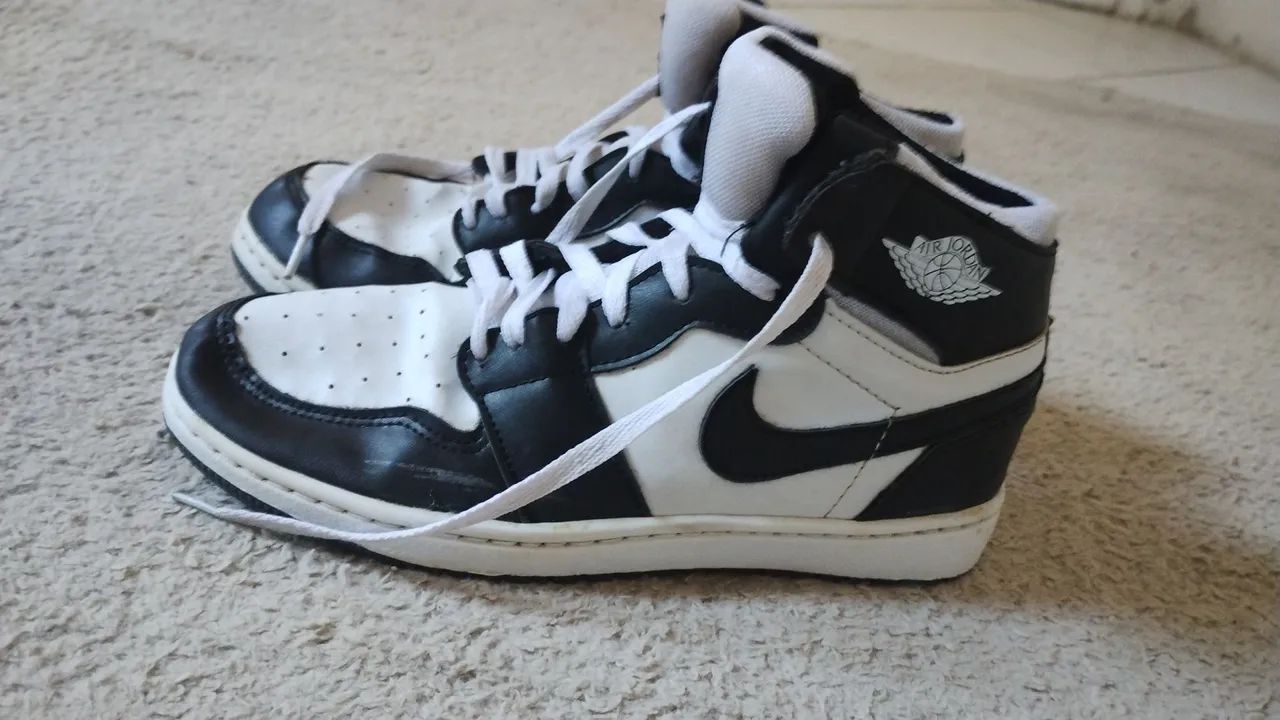 Tênis Nike Air Jordan 1 semi novo 