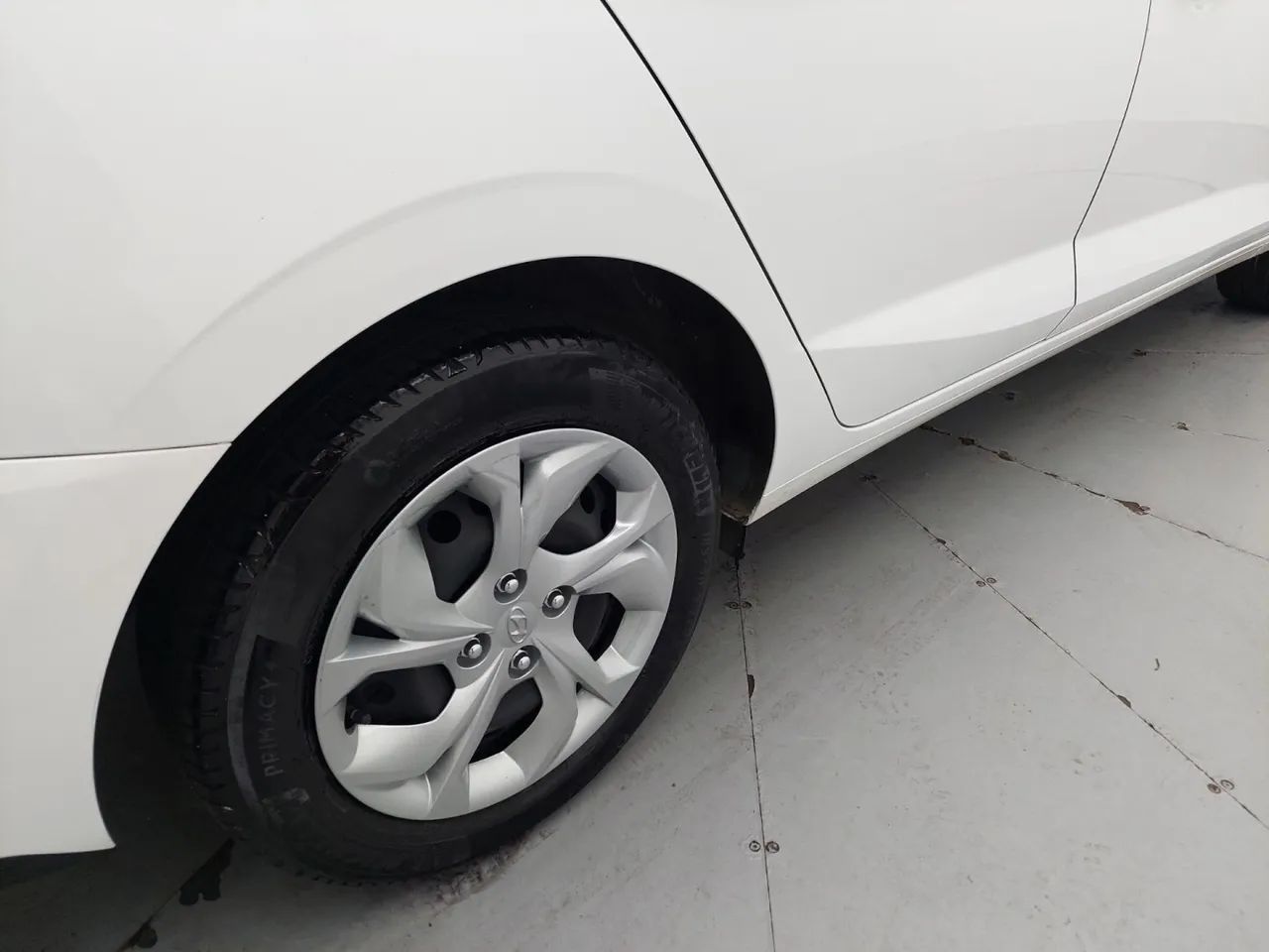 Hyundai HB20S Comfort Plus 1.0 Flex 12V Mec., foto 14 de 18