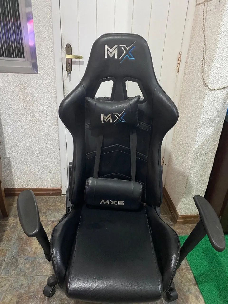 OFFICE CHAIR