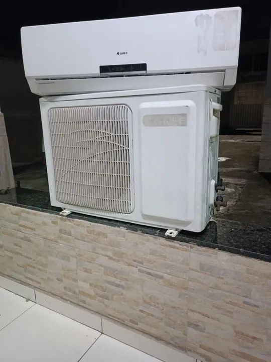 Ar Split Convencional (NÃO É INVERTER) GREE 12.000 BTUs 220V - LEIA A DESCRIÇÃO