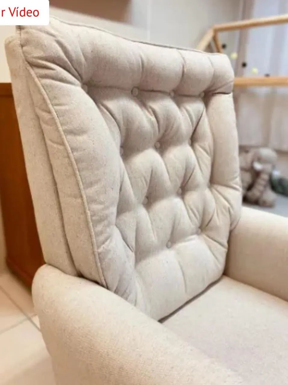 Poltrona de amamentação com balanço e puff linho bege - Foto 2