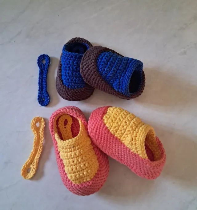 SAPATINHOS E ALPARGATAS EM CROCHÊ PARA BEBÊ (ACEITO CARTÃO) - Foto 4
