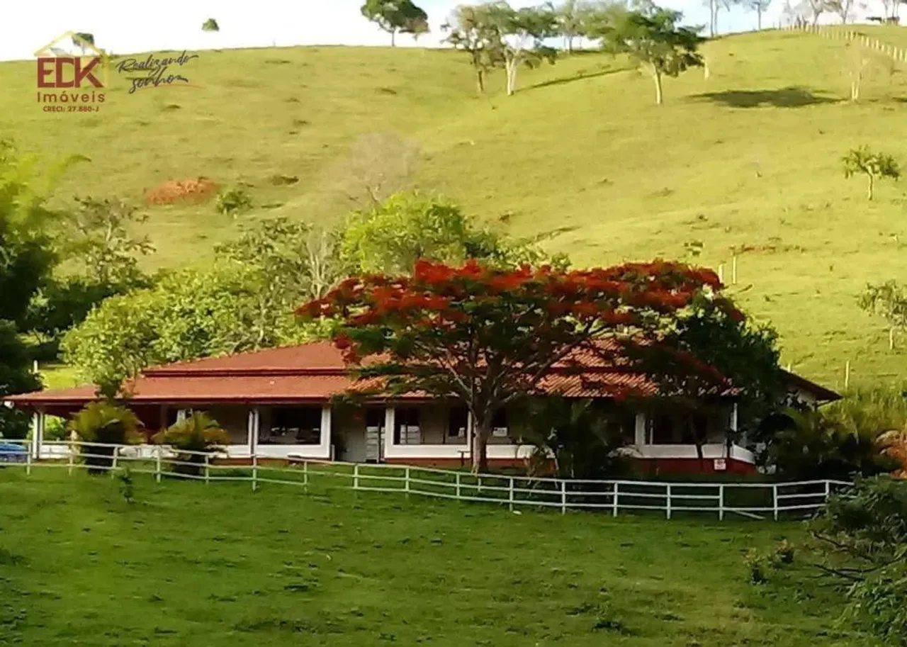 Casa com 4 dormitórios à venda, 273 m² por R$ 848.000,00 - Centro - São Luiz do Paraitinga