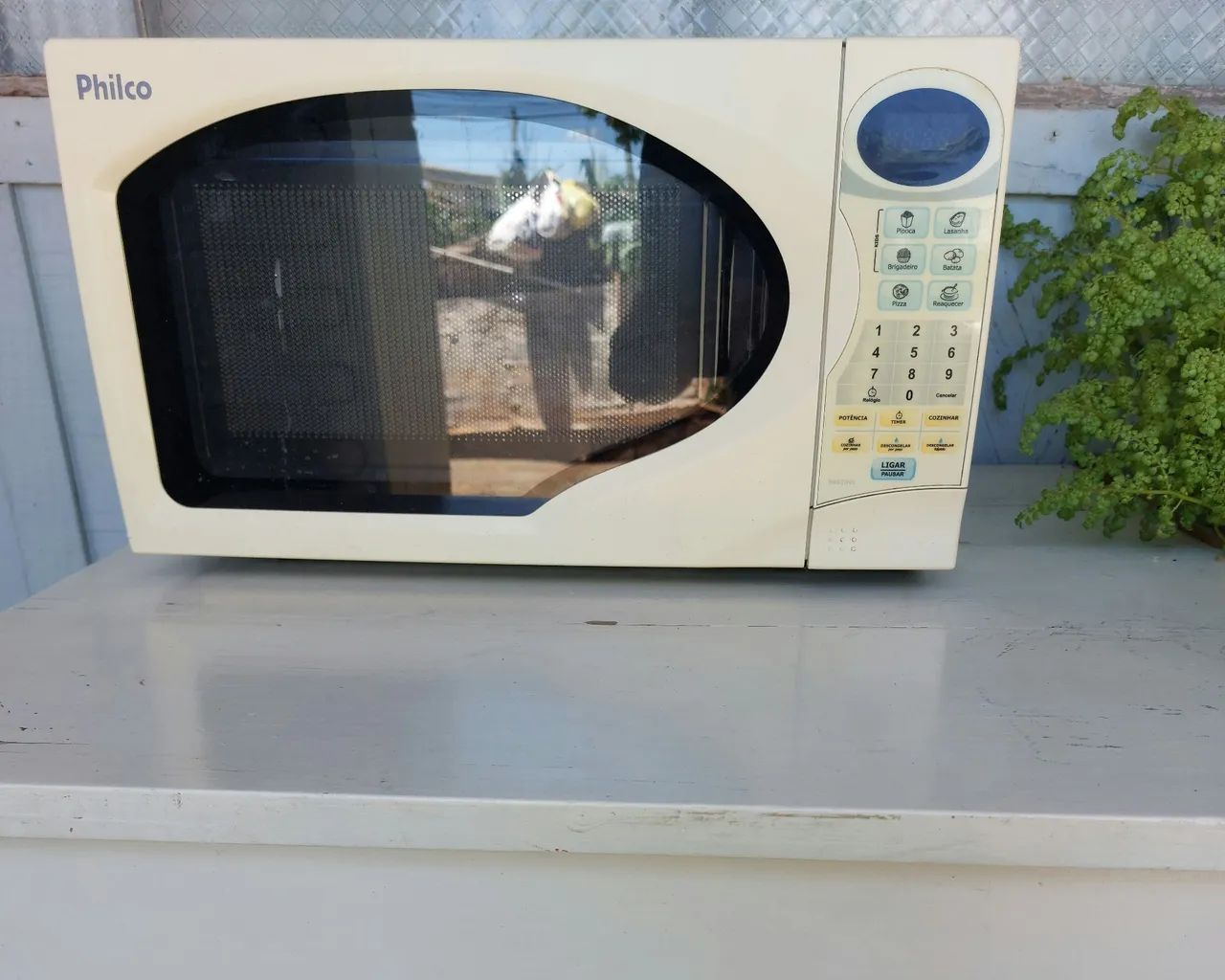 Vendo Micro-ondas Philco 22Litros Funcionando 