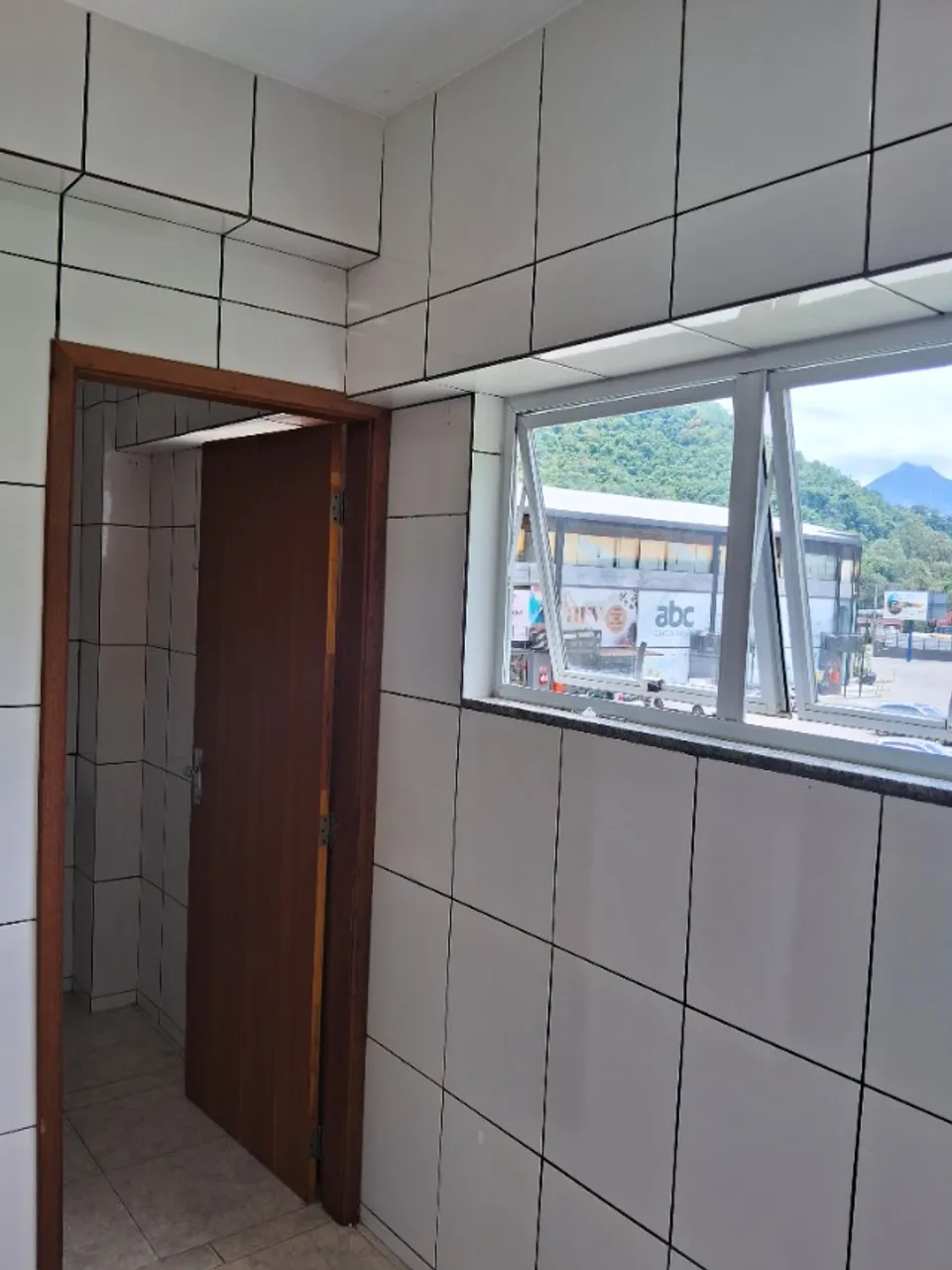 Sala comercial em Itaipava 