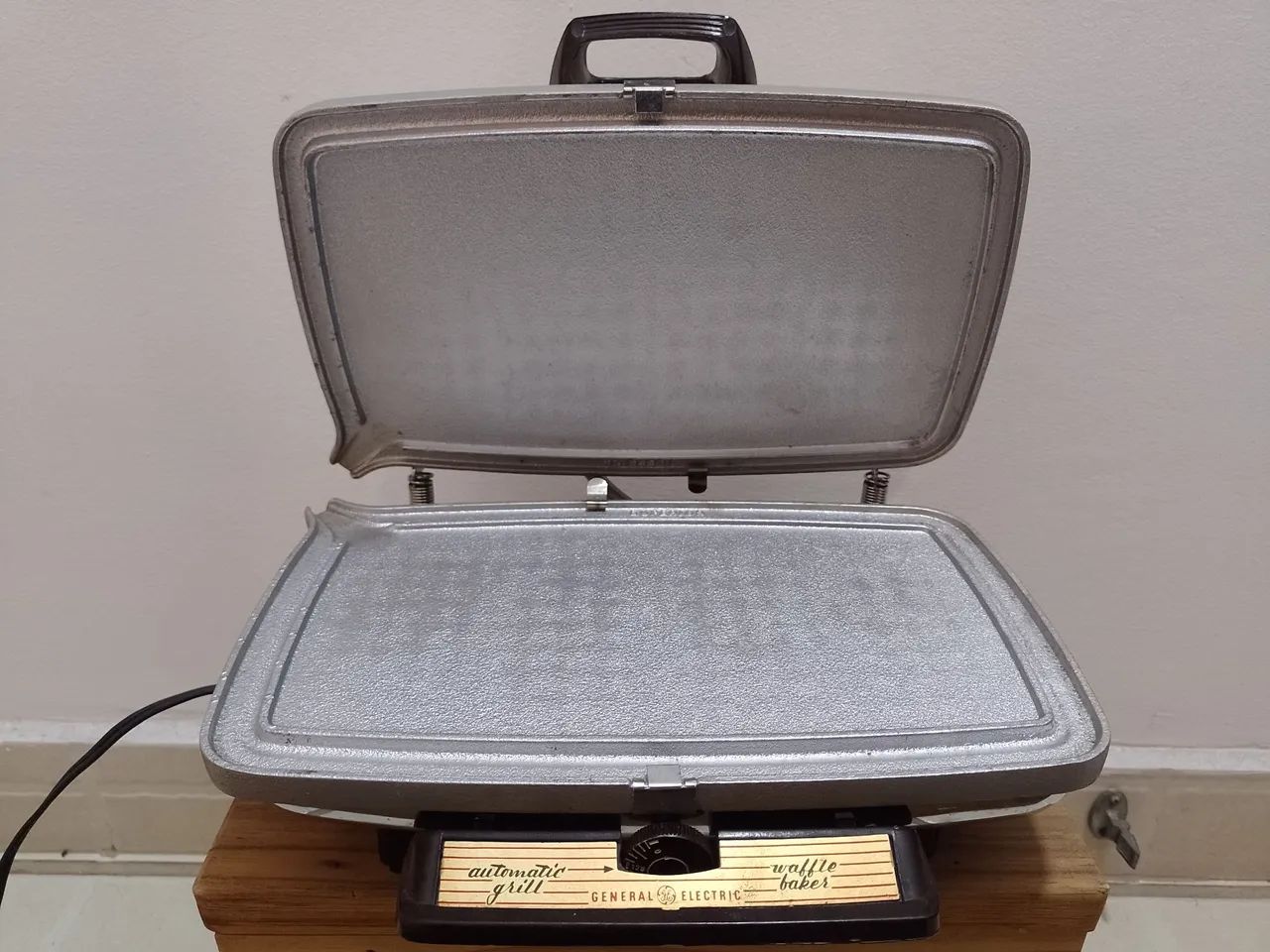 人気スポー新作 Elétrico Maker Waffle e Grill General Vintage Electric キッチン家電
