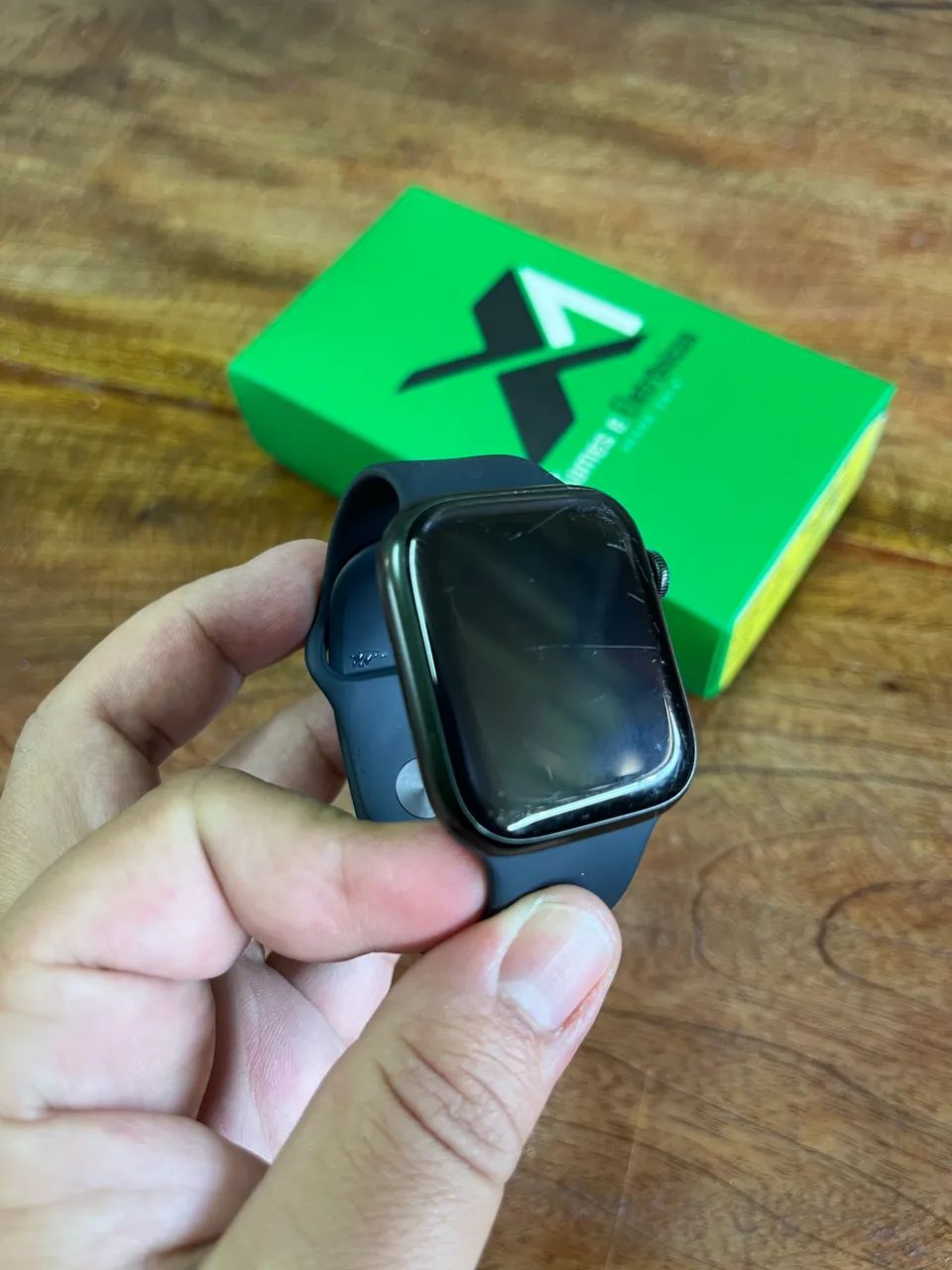 APPLE WATCH 7 // 45MM / Alguns riscos 