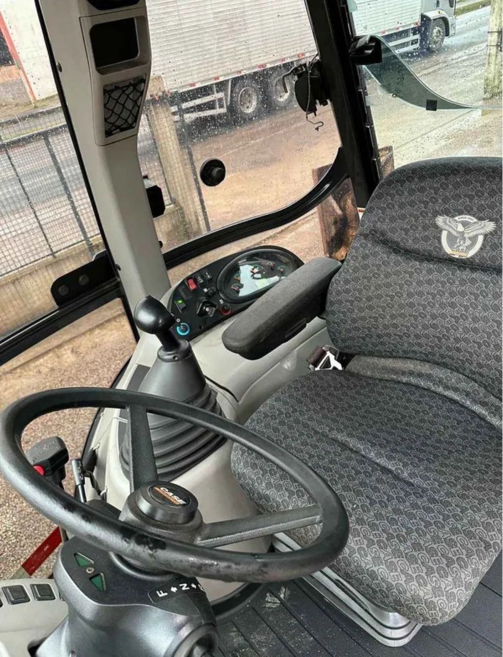 Retroescavadeira 64292887233923122