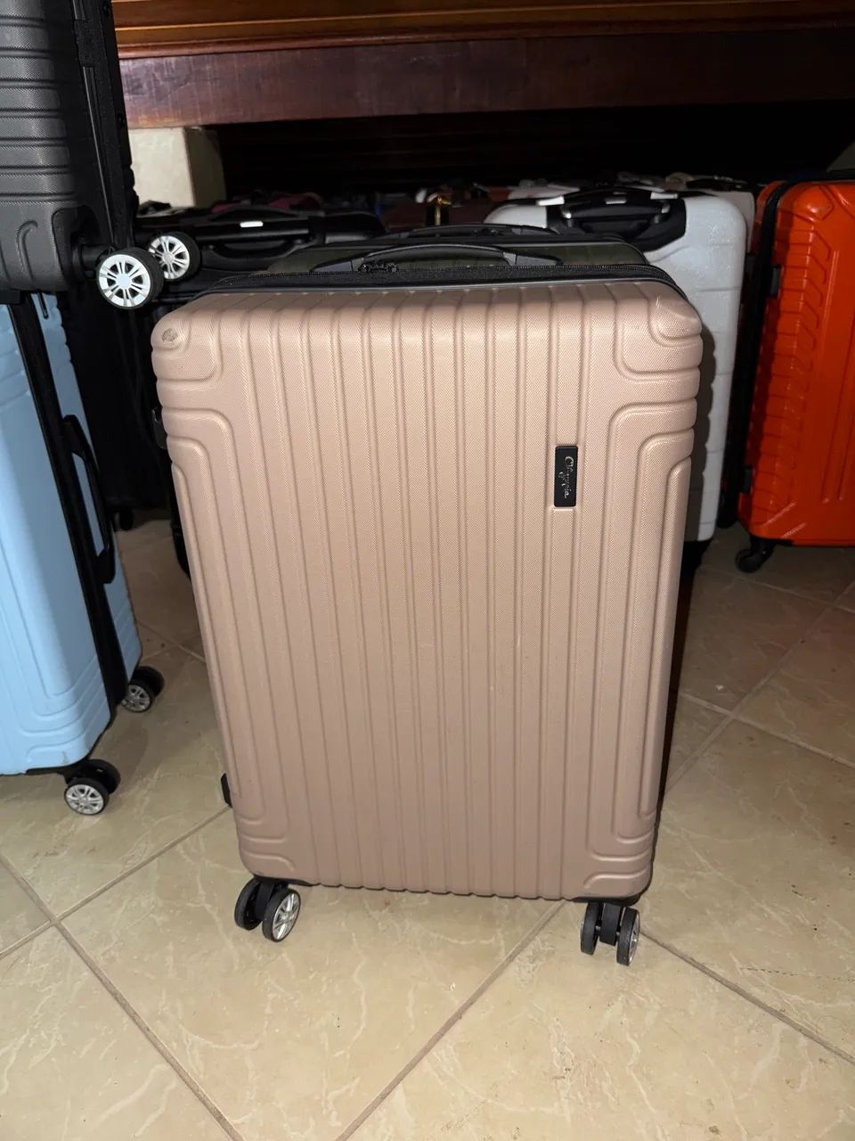 Olympia Mala de viagem IMPORTADA RESISTENTE usada 1x média 23kg - Foto 3
