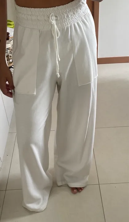 Calça branca da Yescoo