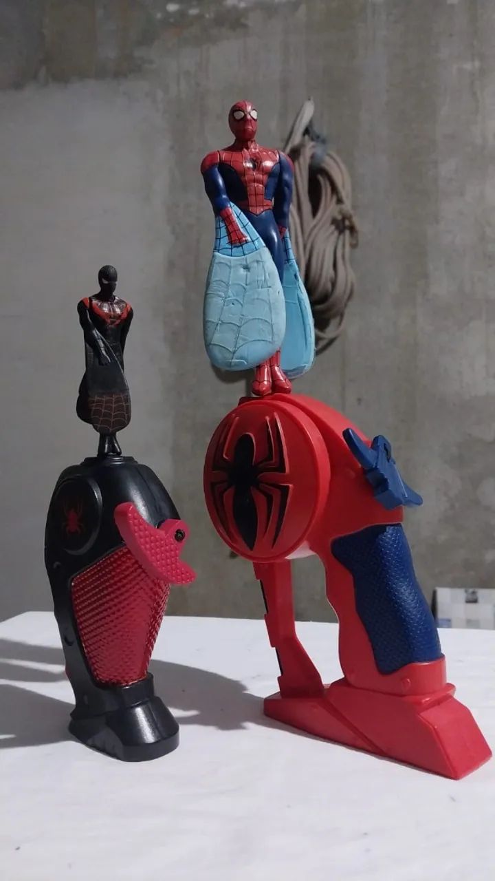 LOte brinquedo voador homem aranha 