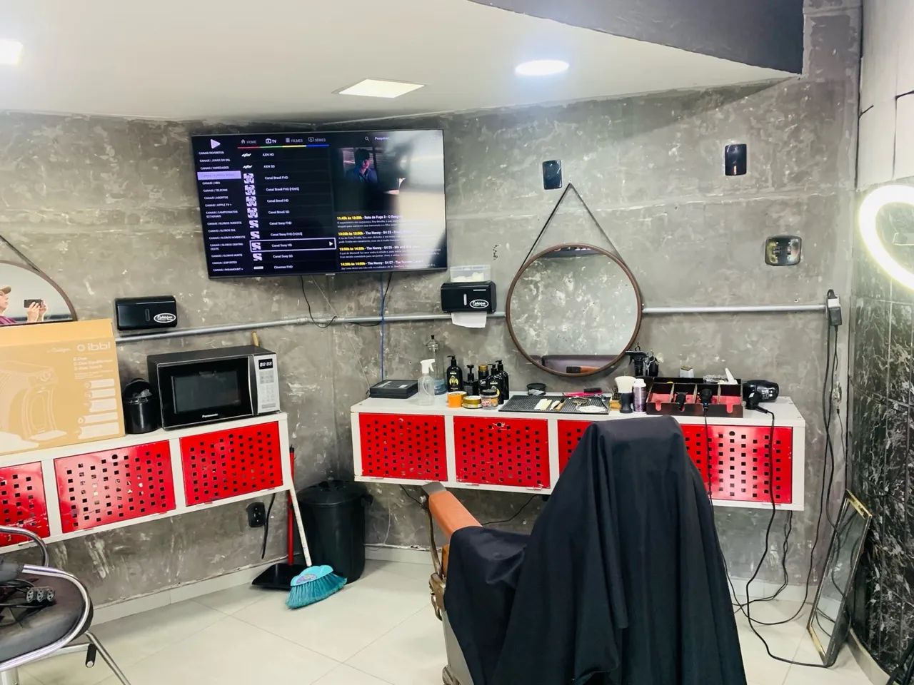 ATENÇÃO ! BAIXEI O PREÇO Passo o ponto Barbearia toda completa - Foto 5