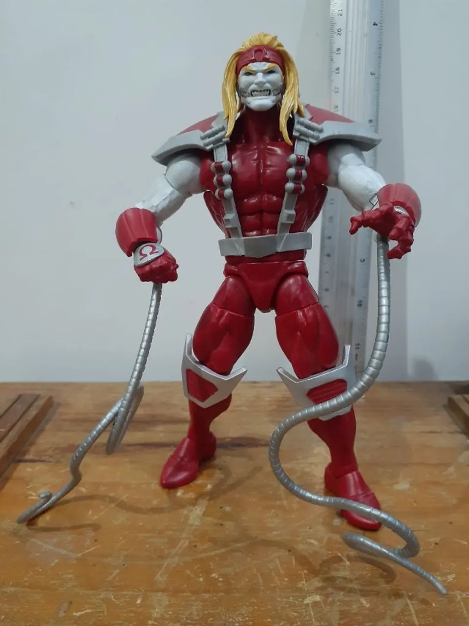 Marvel Legends Omega Vermelho