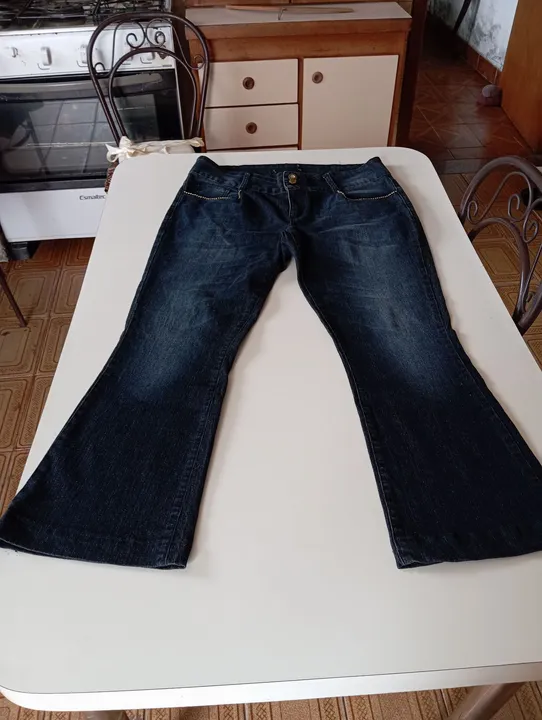 Calça Jeans com detalhe dourado 48