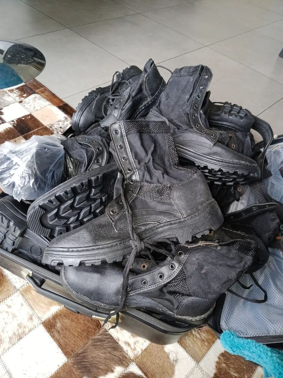 Botas Táticas de Segurança - Diversos Pares