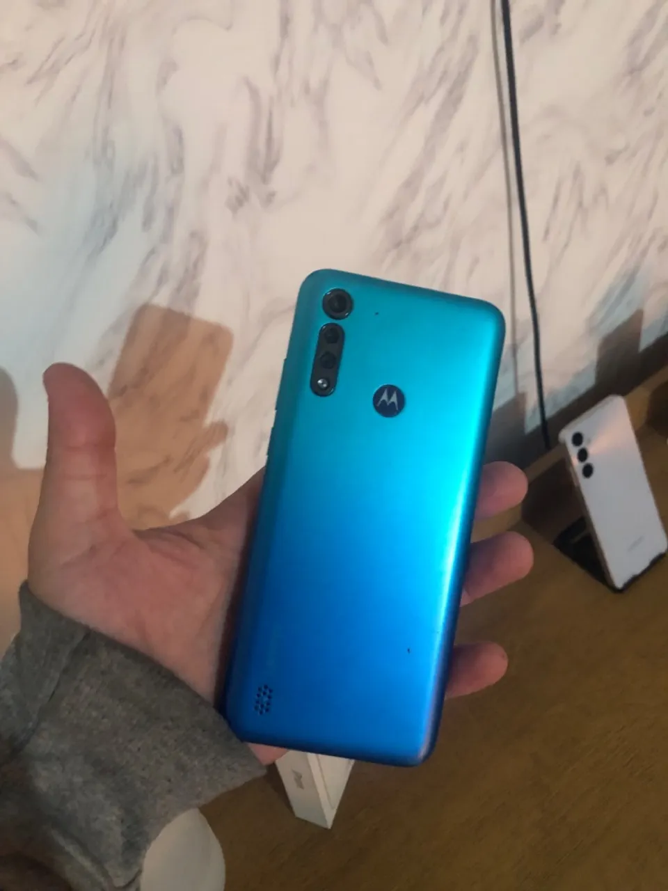 Celular bom baratinho funcionando tudo