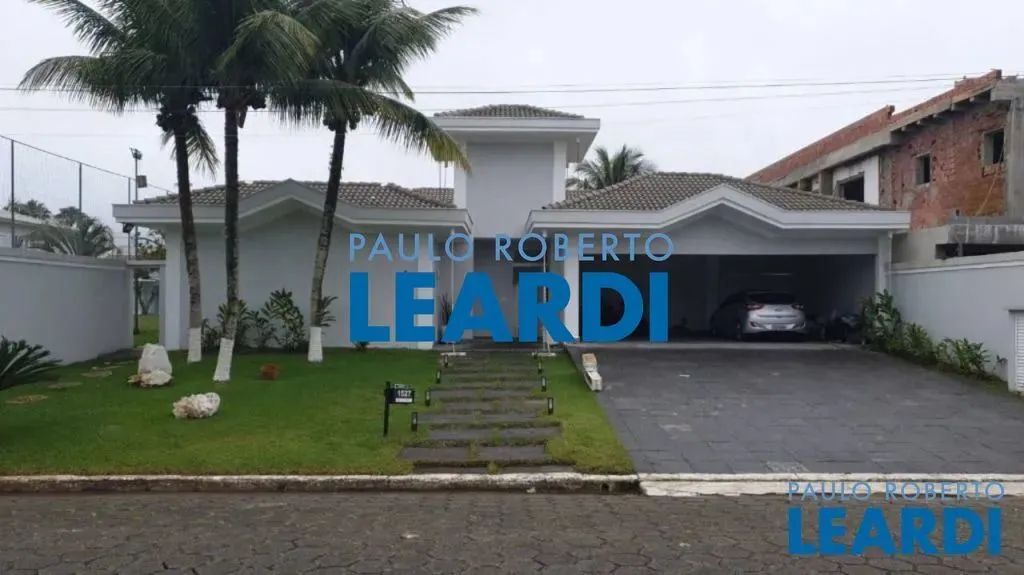 CASA EM CONDOMÍNIO - ACAPULCO - SP